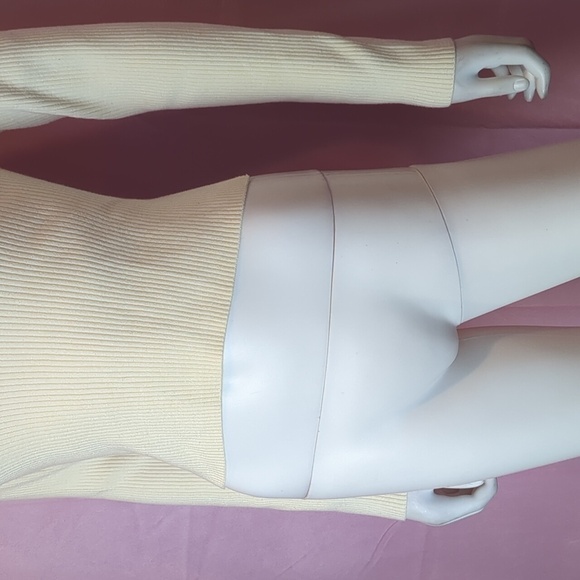 Nasty Gal Ribbed Open Tie Back Knitted Turtleneck Sweater in Cream size 6 - Picture 2 of 7